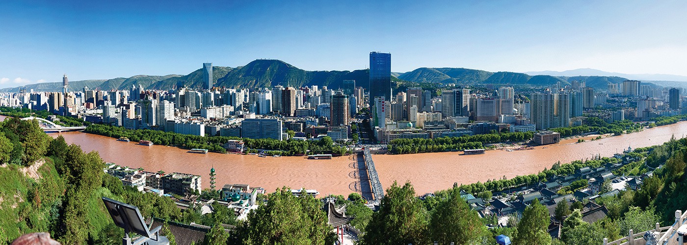 創(chuàng)建優(yōu)質(zhì)精品工程，營(yíng)造綠色生態(tài)環(huán)境