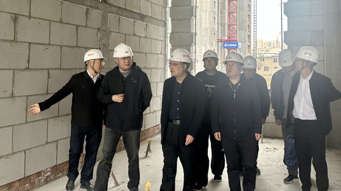 張佩峰到監(jiān)理項目現(xiàn)場督導檢查節(jié)前安全生產(chǎn)工作