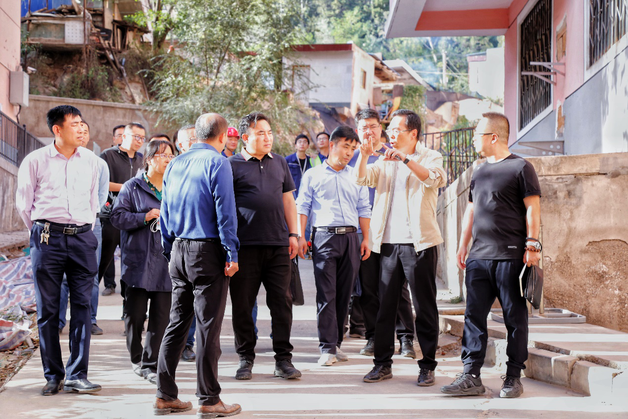 土木工程院黨委開展“學黨史、迎國慶、保安全、促生產(chǎn)”慰問活動